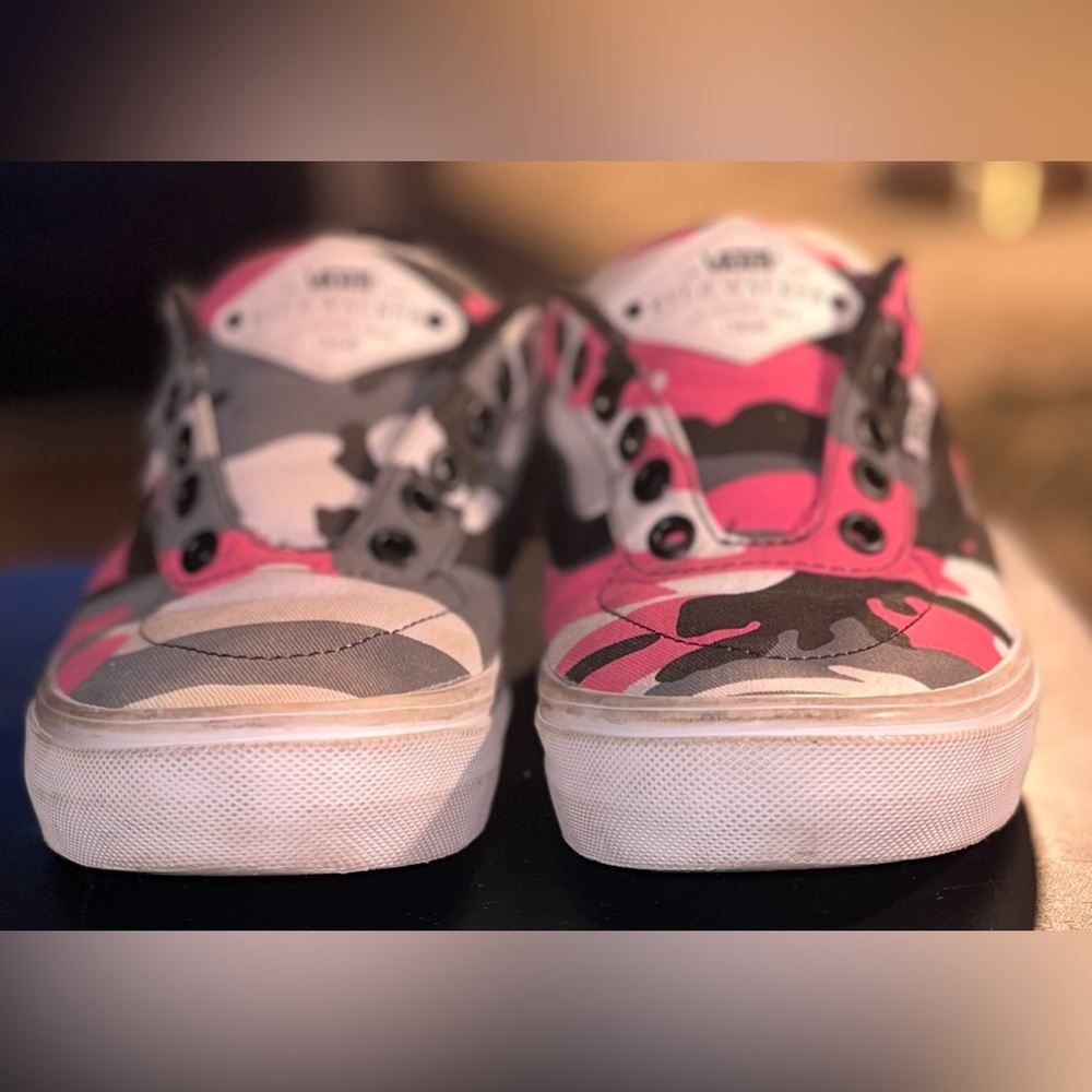 Vans Kyle Walker Pro Skateboard Shoes Men’s Size 4 Black White Pink Camo - Picture 2 of 15